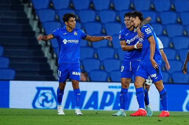 Getafe CF v FK Partizan - UEFA Conference League 2026 27 Play-offs 1st Leg Enes Unal of Getafe CF celebrates his team s first goal with Martin Satriano of Getafe CF and Ramon Terrats of Getafe CF during the UEFA Conference League 2026 27 play-offs first leg match between Getafe CF and FK Partizan at Estadio Coliseum on August 20, 2026 in Getafe, Spain. Getafe Estadio Coliseum Madrid Spain Copyright: xGokhanxTanerx xPSxImagesxGokhanxTanerx