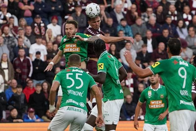 Oisin McEntee of Heart of Midlothian Heart of Midlothian v Rapid Vienna, UEFA Conference League, Play-Off Round, First Leg, Football, Tynecastle Park, Edinburgh, Scotland, UK - 20 Aug 2026Edinburgh Tynecastle Park United Kingdom  Copyright: xPetexSummers Shutterstockx 17108692dw