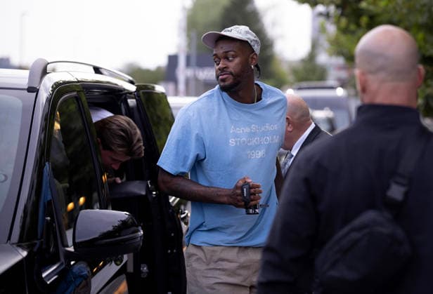 Ljubljana: KoÅ¡arkaÅ¡i LA Lakers dolaze u restoran na veÄeru Jarred Vanderbilt of LA Lakers arrive at restaurant Cubo on August 20, 2026. in Ljubljana, Slovenia. The Los Angeles Lakers have arrived in Slovenia for Luka Doncic s four-day minicamp ahead of the start of training camp.  PIXSELL