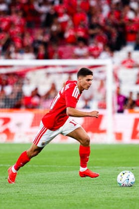 SL Benfica v AGF Aarhus - UEFA Europa League (Qual.) 2026 27 Playoff 1Âª Mao Georgiy Sudakov 10, medio do SL Benfica durante a partida entre SL Benfica v AGF Aarhus, para a UEFA Europa League (Qual.) 2026 27 Playoff 1Âª Mao no Estadio da Luz, Portugal (Foto de Diogo Faria Reis Avant Sports) Lisboa Estadio Da Luz Lisboa Portugal Copyright: xDiogoxFariaxReis AvantxSportsx
