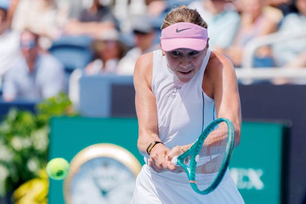 August 20, 2026, Mason, Ohio, U.S: Amanda Anisimova (USA) hits a two-handed backhand during ThursdayÃ¢â‚¬â ¢s quarterfinals at the Cincinnati Open at the Lindner Family Tennis Center , Mason, Oh. Tennis 2026 - Cincinnati Open WTA, Tennis Damen  - ZUMAs304 20260820_zaf_s304_021 Copyright: xScottxStuartx