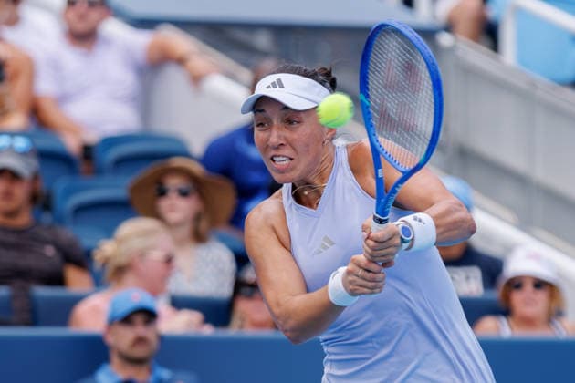 August 20, 2026, Mason, Ohio, U.S: Jessica Pegula (USA) hits a two-handed backhand during ThursdayÃ¢â‚¬â ¢s quarterfinals at the Cincinnati Open at the Lindner Family Tennis Center , Mason, Oh. Tennis 2026 - Cincinnati Open WTA, Tennis Damen  - ZUMAs304 20260820_zaf_s304_023 Copyright: xScottxStuartx