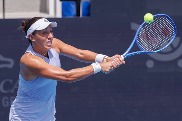 August 20, 2026, Mason, Ohio, U.S: Jessica Pegula (USA) hits a two-handed backhand during ThursdayÃ¢â‚¬â ¢s quarterfinals at the Cincinnati Open at the Lindner Family Tennis Center , Mason, Oh. Tennis 2026 - Cincinnati Open WTA, Tennis Damen  - ZUMAs304 20260820_zaf_s304_025 Copyright: xScottxStuartx