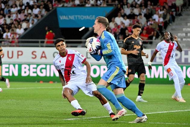 Sion, 20.08.2026, Football UEFA Conference League, FC Sion - AFC Ajax, Baltazaz Costa (FCS 8) duel with Marc-Andre ter Stegen (Ajax 1) (Frederic Dubuis Imago) FC SION - AFC Ajax Imago