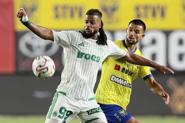 Omonoia s LoÃ¯s Diony and STVV s Visar Musliu fight for the ball during a soccer game between Belgian Sint-Truidense V.V. and Cypriot AC Omonoia Nicosia, Thursday 20 August 2026 in Sint-Truiden, the first leg of the play-off round for the UEFA Europa League league phase. BRUNOxFAHY  x183851116x