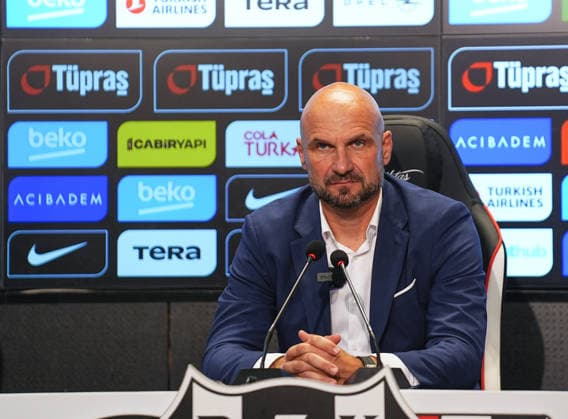 Besiktas v Kauno Zalgiris - UEFA Europa League ISTANBUL, TURKIYE - AUGUST 20: Zeljko Sopic head coach of Kauno Zalgiris holds a press conference, PK, Pressekonferenz after winning the UEFA Europa League playoff round first-leg match between Besiktas and Kauno Zalgiris at Tupras Stadium in Istanbul, Turkiye on August 20, 2026. Esra Bilgin Anadolu Istanbul Turkey. Editorial use only. Please get in touch for any other usage.  Copyright: x2026xAnadoluxEsraxBilginx