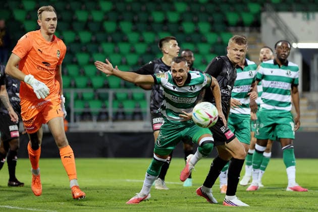 UEFA Europa Conference League Play-off First Leg, Tallaght Stadium, Dublin 20 8 2026 Shamrock Rovers vs KuPS Shamrock Rovers Graham Burke and Petteri Pennanen of KuPS Graham Burke and Petteri Pennanen 20 8 2026  Copyright: xLaszloxGeczox LG_20-08-2026_025297