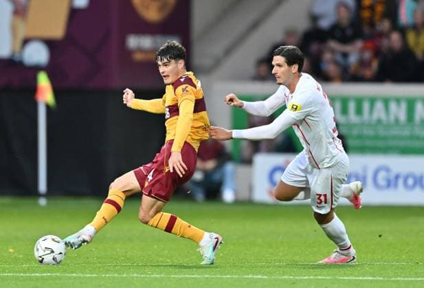 Jamie Knight-Lebel of Motherwell and Igor Matanovic of SC Freiburg Motherwell v Freiburg, UEFA Conference League, Play-Off Round, First Leg, Football, Fir Park, Motherwell, Scotland, UK - 20 Aug 2026Motherwell Fir Park Scotland United Kingdom  Copyright: xMarkxRunnacles Shutterstockx 17108687bh