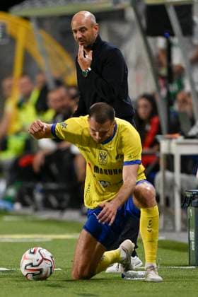 Sint-Truidense VV v Omonia Nicosia AC - UEFA Europa League SINT-TRUIDEN, BELGIUM - AUGUST 20 : De Meyer Frederic head coach of Sint-Truidense VV and Pupe Joedrick defender of Sint-Truidense VV during the UEFA Europa League 2026 27 play-off round first leg between Sint-Truidense VV and Omonia Nicosia AC on August 20, 2026 in Sint-Truiden, Belgium, 20 08 2026 Sint-Truiden Belgium  Copyright: xDhax