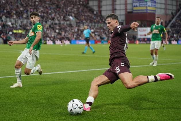 Josh McPake of Heart of Midlothian Heart of Midlothian v Rapid Vienna, UEFA Conference League, Play-Off Round, First Leg, Football, Tynecastle Park, Edinburgh, Scotland, UK - 20 Aug 2026Edinburgh Tynecastle Park United Kingdom  Copyright: xPetexSummers Shutterstockx 17108692es