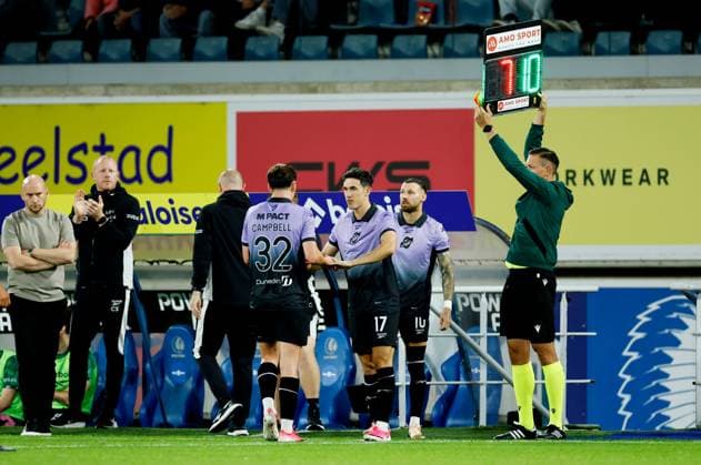 Josh Campbell of Hibernian is subbed for Jamie McGrath of Hibernian. Gent v Hibernian, UEFA Conference League, Play-Off Round, First Leg, Football, Planet Group Arena, Gent, Belgium - 20 Aug 2026Gent Planet Group Arena Belgium  Copyright: xMauricexvanxSteen Shutterstockx 17108685af