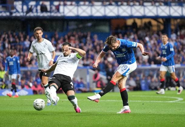 FK Jablonec captain Nemanja Tekijaski tries to block a shiot at goal from James Penrice of Rangers Rangers v Jablonec, UEFA Conference League, Play-Off Round, First Leg, Football, Ibrox Stadium, Glasgow, Scotland, UK - 20 Aug 2026Glasgow Ibrox Stadium Scotland United Kingdom  Copyright: xStuartxWallace Shutterstockx 17108686am