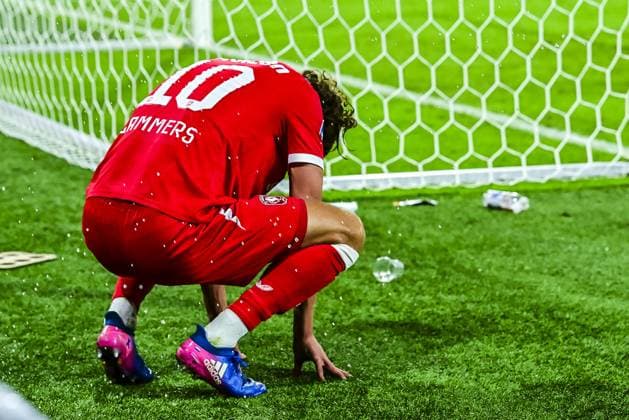 ENSCHEDE , 20 08-2026 , Stadium Grolsch Veste , season 2026 2027 , UEFA Conference League play-off football , match between FC Twente and FK Qarabag , picture shows Twente player Sam Lammers , disappointment , final score 0-1. Twente - Qarabag  x205877772x Copyright: