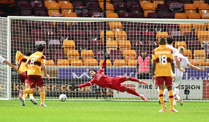 Matthias Ginter of SC Freiburg scores his second goal Motherwell v Freiburg, UEFA Conference League, Play-Off Round, First Leg, Football, Fir Park, Motherwell, Scotland, UK - 20 Aug 2026Motherwell Fir Park Scotland United Kingdom  Copyright: xMarkxRunnacles Shutterstockx 17108687bp