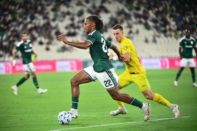 UEFA Conference League, Panathinaikos vs Hradec Kralove - Etienne Camara of Panathinaikos in action against Tom Sloncik of Hradec Kralove during the UEFA Conference LeaguePlay-offs 1st leg soccer match between Panathinaikos vs Hradec Kralove, held at Olympic Athletic Center of Athens Spyros Louis in Athens, Greece, on 20 August 2026. IMAGO ONE INCH PRODUCTIONS ATHENS GREECE Copyright: xOnexInchxProductionsx 7060925