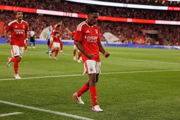 Leandro Barreiro celebrating with is team mates after goal seen during Uefa Europe League Playoff game between teams of SL Benfica and AGF Aarhus (Luis Loureiro Ball Raw Images) Lisboa Estadio da Luz Portugal Copyright: xLuisxLoureirox LLOU3139
