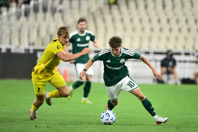 UEFA Conference League, Panathinaikos vs Hradec Kralove - Mick van Buren of Panathinaikos in action against David LudviÄek of Hradec Kralove during the UEFA Conference LeaguePlay-offs 1st leg soccer match between Panathinaikos vs Hradec Kralove, held at Olympic Athletic Center of Athens Spyros Louis in Athens, Greece, on 20 August 2026. IMAGO ONE INCH PRODUCTIONS ATHENS GREECE Copyright: xOnexInchxProductionsx 7061091
