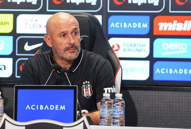 Besiktas v Kauno Zalgiris - UEFA Europa League ISTANBUL, TURKIYE - AUGUST 20: Besiktas head coach Vincenzo Italiano speaks during a press conference, PK, Pressekonferenz held after the UEFA Europa League playoff round first-leg match between Besiktas and Kauno Zalgiris at Tupras Stadium in Istanbul, Turkiye on August 20, 2026. Esra Bilgin Anadolu Istanbul Turkey. Editorial use only. Please get in touch for any other usage.  Copyright: x2026xAnadoluxEsraxBilginx