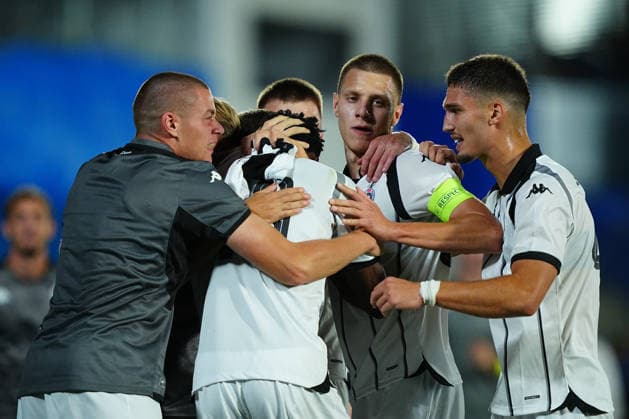 Getafe CF v FK Partizan - UEFA Conference League 2026 27 Play-offs 1st Leg Demba Sek of FK Partizan celebrates his team s first goal with his teammates during the UEFA Conference League 2026 27 play-offs first leg match between Getafe CF and FK Partizan at Estadio Coliseum on August 20, 2026 in Getafe, Spain. Getafe Estadio Coliseum Madrid Spain Copyright: xGokhanxTanerx xPSxImagesxGokhanxTanerx