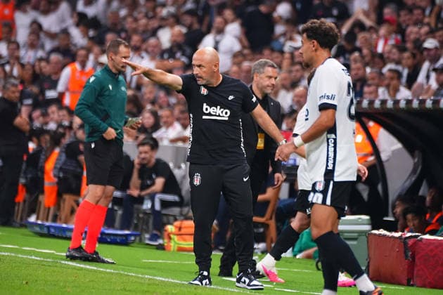 ISTANBUL, TURKEY - AUGUST 20 : Coach Vincenzo Italiano of Besiktas reacts during the UEFA Europa League 2026 27 Play-off round first leg match between Besiktas JK and Kauno Zalgiris at Tupras Stadium on August 20, 2026 in Istanbul, Turkey. Istanbul Turkey Copyright: xSeskimPhotox Besiktas-KaunoZalg-2008 (180)