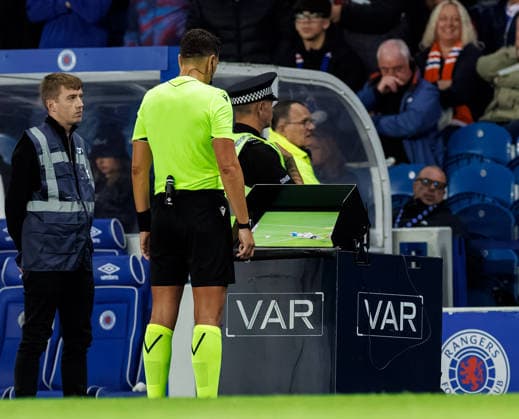 20.08.2026 Rangers v Jablonec: Ref Marian Barbu at the VAR monitor  Copyright: xWilliexVassx NINTCHDBPICT001102354367
