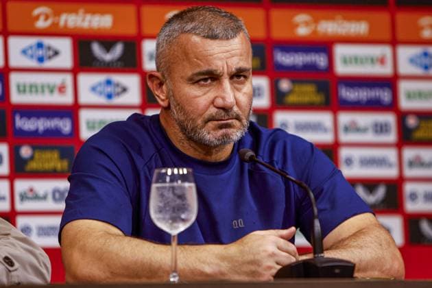 ENSCHEDE - Qarabag FK head coach Gurban Gurbanov during the press conference, PK, Pressekonferenz after the UEFA Conference League match between FC Twente and Qarabag FK at De Grolsch Veste stadium on August 20, 2026 in Enschede, the Netherlands. WART BRINKERHOF ANP xVIxANPxSportx xMarcelxterxBalsxIVx 565895855 originalFilename: 565895855.jpg