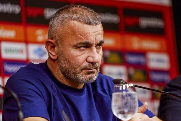 ENSCHEDE - Qarabag FK head coach Gurban Gurbanov during the press conference, PK, Pressekonferenz after the UEFA Conference League match between FC Twente and Qarabag FK at De Grolsch Veste stadium on August 20, 2026 in Enschede, the Netherlands. WART BRINKERHOF ANP xVIxANPxSportx xMarcelxterxBalsxIVx 565895859 originalFilename: 565895859.jpg