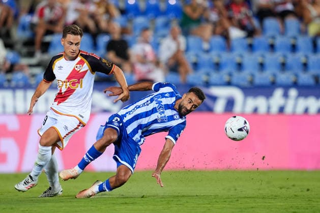 August 20, 2026, Leganes, Madrid, Spain: Abde Rebbach of Deportivo Alaves and Jorge de Frutos of Rayo Vallecano compete for the ball during the Spanish League, LaLiga EA Sports, football match played between Rayo Vallecano and Deportivo Alaves at Butarque stadium on August 20, 2026, in Leganes, Madrid, Spain. Rayo Vallecano V Deportivo Alaves - LaLiga EA Sports  - ZUMAa181 20260820_zaa_a181_107 Copyright: xDennisxAgyemanx
