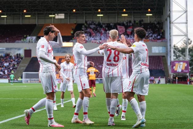 Matthias Ginter (SC Freiburg, 28) Torjubel, Emotionen, Torschuss, Abschluss, Torerfolg, Tor, Treffer, Igor Matanovic (SC Freiburg, 31), Yannik Engelhardt (SC Freiburg, 16), Derry Scherhant (SC Freiburg, 07) , Schottland, Fussball, UEFA Conference League, Play-offs, Hinspiel, 2026 2027, Motherwell FC vs. SC Freiburg, 20.08.2026, Fir Park Stadium, Motherwell Motherwell Fir Park Stadium North Lanarkshire Schottland *** Matthias Ginter, SC Freiburg, 28; goal celebration, emotions, shot on goal, attempt, goal scored, goal, Igor Matanovic, SC Freiburg, 31; Yannik Engelhardt, SC Freiburg, 16; Derry Scherhant, SC Freiburg, 07, Scotland, soccer, UEFA Conference League, playoffs, first leg, 2026–2027, Motherwell FC vs. SC Freiburg, August 20, 2026, Fir Park Stadium, Motherwell, Fir Park Stadium, North Lanarkshire, Scotland Copyright: xArnexAmbergx