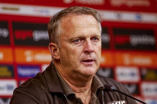 ENSCHEDE - FC Twente head coach John van den Brom during the press conference, PK, Pressekonferenz after the UEFA Conference League match between FC Twente and Qarabag FK at De Grolsch Veste stadium on August 20, 2026 in Enschede, the Netherlands. WART BRINKERHOF ANP xVIxANPxSportx xMarcelxterxBalsxIVx 565896073 originalFilename: 565896073.jpg