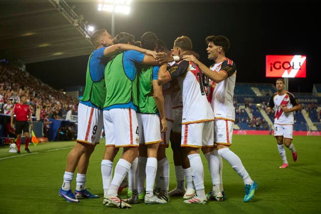 ESP: LaLiga EA Sports Rayo Vallecano v Deportivo Alaves Sergio Camello of Rayo Vallecano scores goal (1-0) and celebrates during LaLiga EA Sports between Rayo Vallecano v Deportivo Alaves played at Ontime Butarque Stadium in Leganes, Madrid on August 20, 2026 in Spain Spain Futbol *** ESP LaLiga EA Sports Rayo Vallecano vs. Deportivo Alavés Sergio Camello of Rayo Vallecano scores the first goal (1–0) and celebrates during the LaLiga EA Sports match between Rayo Vallecano and Deportivo Alavés, played at Ontime Butarque Stadium in Leganés, Madrid, on August 20, 2026, in Spain. Spain Soccer Copyright: xAgenciaxLOFx