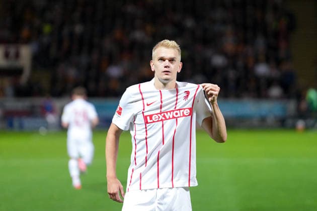 Matthias Ginter (SC Freiburg, 28) Torjubel, Emotionen, Torschuss, Abschluss, Torerfolg, Tor, Treffer , Schottland, Fussball, UEFA Conference League, Play-offs, Hinspiel, 2026 2027, Motherwell FC vs. SC Freiburg, 20.08.2026, Fir Park Stadium, Motherwell Motherwell Fir Park Stadium North Lanarkshire Schottland *** Matthias Ginter, SC Freiburg, 28 goal celebration, emotions, shot on goal, finish, goal scored, goal, Scotland, soccer, UEFA Conference League, playoffs, first leg, 2026–2027, Motherwell FC vs. SC Freiburg, August 20, 2026, Fir Park Stadium, Motherwell, Motherwell, Fir Park Stadium, North Lanarkshire, Scotland Copyright: xArnexAmbergx