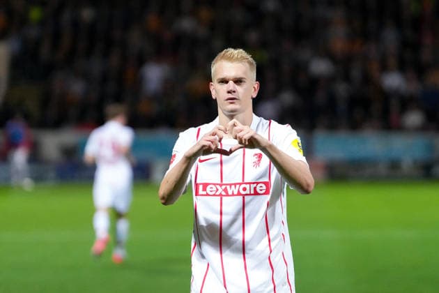 Matthias Ginter (SC Freiburg, 28) Torjubel, Emotionen, Torschuss, Abschluss, Torerfolg, Tor, Treffer , Schottland, Fussball, UEFA Conference League, Play-offs, Hinspiel, 2026 2027, Motherwell FC vs. SC Freiburg, 20.08.2026, Fir Park Stadium, Motherwell Motherwell Fir Park Stadium North Lanarkshire Schottland *** Matthias Ginter, SC Freiburg, 28, goal celebration, emotions, shot on goal, shot, goal scored, goal, Scotland, soccer, UEFA Conference League, playoffs, first leg, 2026–2027, Motherwell FC vs. SC Freiburg, August 20, 2026, Fir Park Stadium, Motherwell, Fir Park Stadium, North Lanarkshire, Scotland Copyright: xArnexAmbergx