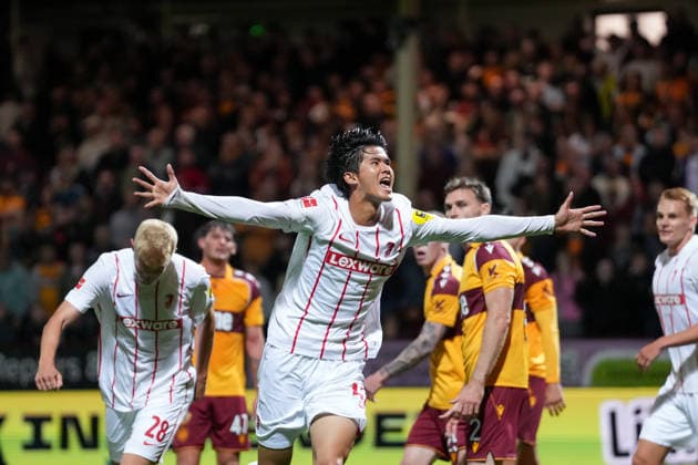 Keisuke Goto (SC Freiburg, 42) Torjubel, Emotionen, Torschuss, Abschluss, Torerfolg, Tor, Treffer , Schottland, Fussball, UEFA Conference League, Play-offs, Hinspiel, 2026 2027, Motherwell FC vs. SC Freiburg, 20.08.2026, Fir Park Stadium, Motherwell Motherwell Fir Park Stadium North Lanarkshire Schottland *** Keisuke Goto, SC Freiburg, 42, goal celebration, emotions, shot on goal, finish, goal scored, goal, Scotland, soccer, UEFA Conference League, playoffs, first leg, 2026–2027, Motherwell FC vs. SC Freiburg, August 20, 2026, Fir Park Stadium, Motherwell, Motherwell, Fir Park Stadium, North Lanarkshire, Scotland Copyright: xArnexAmbergx