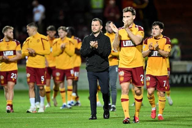 Alfred Johansson, manager of Motherwell with his team at full time. Motherwell v Freiburg, UEFA Conference League, Play-Off Round, First Leg, Football, Fir Park, Motherwell, Scotland, UK - 20 Aug 2026Motherwell Fir Park Scotland United Kingdom  Copyright: xMarkxRunnacles Shutterstockx 17108687ce