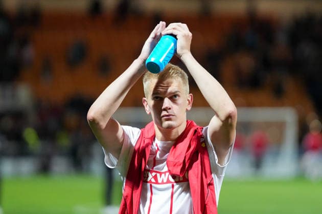 Matthias Ginter (SC Freiburg, 28) , Schottland, Fussball, UEFA Conference League, Play-offs, Hinspiel, 2026 2027, Motherwell FC vs. SC Freiburg, 20.08.2026, Fir Park Stadium, Motherwell Motherwell Fir Park Stadium North Lanarkshire Schottland *** Matthias Ginter, SC Freiburg, 28, Scotland, soccer, UEFA Conference League, playoffs, first leg, 2026–2027, Motherwell FC vs. SC Freiburg, August 20, 2026, Fir Park Stadium, Motherwell, Fir Park Stadium, North Lanarkshire, Scotland Copyright: xArnexAmbergx