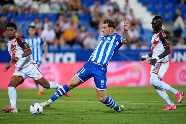 August 20, 2026, Leganes, Madrid, Spain: Toni Martinez of Deportivo Alaves in action during the Spanish League, LaLiga EA Sports, football match played between Rayo Vallecano and Deportivo Alaves at Butarque stadium on August 20, 2026, in Leganes, Madrid, Spain. Rayo Vallecano V Deportivo Alaves - LaLiga EA Sports  - ZUMAa181 20260820_zaa_a181_127 Copyright: xDennisxAgyemanx