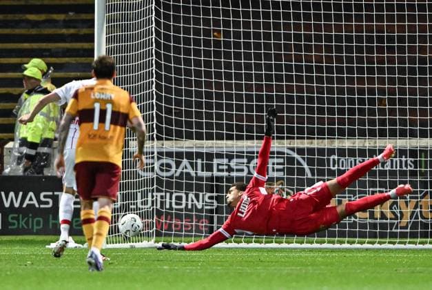 Motherwell v SC Freiburg UEFA Europa Conference League Matthias Ginter of SC Freiburg scores his sides second goal of the match from the penalty spot during the UEFA Europa Conference League Play-Off First Leg match at Fir Park, Motherwell 20 08 2026 UK Newspapers OUT Copyright: xJamiexJohnstonx FIL-23808-0099