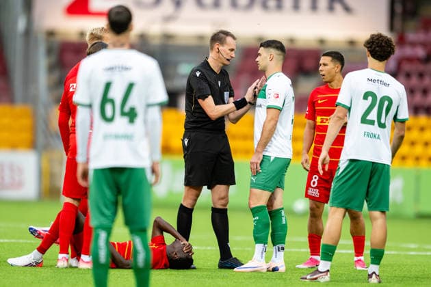 FC Nordsjaelland v St. Gallen, UEFA Conference League qualification, Farum, Denmark Farum, Denmark. 20th, August 2026. Referee Ondrej Berka seen with Jozo Stanic of St. Gallen during the UEFA Conference League qualification match between FC Nordsjaelland and St. Gallen at Right to Dream Park in Farum. Denmark, Farum  Copyright: xGonzalesxPhoto TobiasxJorgensenx