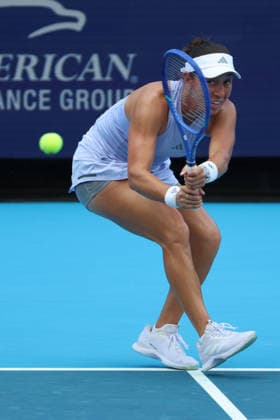 August 20, 2026, Mason, Oh, USA: Cincinnati Open Tennis 2026 - Jessica Pegula hits a ball against Amanda Anisimova in the Cincinnati Open Tennis Tournament held in Mason OH. 2026 08 20. ZUMAPress Mason USA - ZUMAn24_ 20260820_zaf_n24_075 Copyright: xWallyxNellx