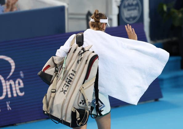 August 20, 2026, Mason, Ohio, USA: ELENA RYBAKINA of Kazakhstan after the match against I. Swiatek of Poland in quarterfinals of tennis tournament WTA, Tennis Damen 1000 Cincinnati Open in Mason, USA. Rybakina retired Mason USA - ZUMAc278 20260820_zsp_c278_047 Copyright: xMarcinxCholewinskix