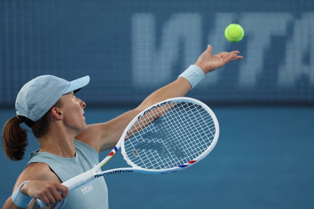 August 20, 2026, Mason, Oh, USA: Cincinnati Open Tennis 2026 - Iga Swiatek hits a ball against Elena Rybakina in the Cincinnati Open Tennis Tournament held in Mason OH. 2026 08 20. Cincinnati Open Tennis 2026  - ZUMAn24_ 20260820_zaf_n24_223 Copyright: xWallyxNellx