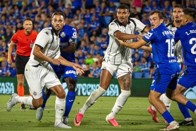 UEFA Conference League 2026 2027: Getafe vs. Partizan in Madrid, Spain - 20 Aug 2026 Partizan and Getefe players jostle for position during the first leg of the 2026 2027 UEFA Conference League Play-Offs between Getafe and Partizan at the Coliseum Alfonso Pérez Stadium in Getafe, Madrid. Final score: Getafe 3-1 Partizan Madrid Spain Copyright: xDavidxCanalesx xSOPAxImagesx David-Canales-1443486