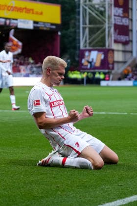 Matthias Ginter (SC Freiburg, 28) Torjubel, Emotionen, Torschuss, Abschluss, Torerfolg, Tor, Treffer , Schottland, Fussball, UEFA Conference League, Play-offs, Hinspiel, 2026 2027, Motherwell FC vs. SC Freiburg, 20.08.2026, Fir Park Stadium, Motherwell Motherwell Fir Park Stadium North Lanarkshire Schottland *** Matthias Ginter, SC Freiburg, 28 goal celebration, emotions, shot on goal, finish, goal scored, goal, Scotland, soccer, UEFA Conference League, playoffs, first leg, 2026–2027, Motherwell FC vs. SC Freiburg, August 20, 2026, Fir Park Stadium, Motherwell, North Lanarkshire, Scotland Copyright: xArnexAmbergx