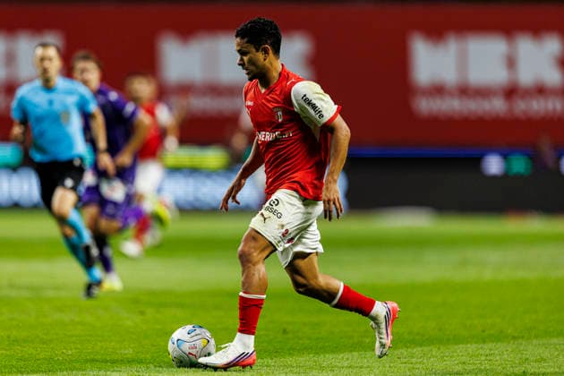 BRAGA, PORTUGAL - AUGUST 20: Gabriel Silva of SC Braga runs with the ball during the UEFA Conference League 2026 27 Qualifying Round Final First Leg match between SC Braga and FK Austria Wien at Estadio Municipal de Braga on August 20, 2026 in Braga, Portugal. (Photo by Diego Maranhao Eurasia Images) Braga Estadio Municipal de Braga Portugal *** BRAGA, PORTUGAL, AUGUST 20 Gabriel Silva of SC Braga runs with the ball during the UEFA Conference League 2026–27 Qualifying Round Final First Leg match between SC Braga and FK Austria Wien at Estadio Municipal de Braga on August 20, 2026 in Braga, Portugal. Photo by Diego Maranhao, Eurasia Sport Images. Braga, Estadio Municipal de Braga, Portugal Copyright: x x2026xEurasiaxSportxImagesx jp-en-EuSpIm-DIE_Braga_Austria_20Aug2026_PT046