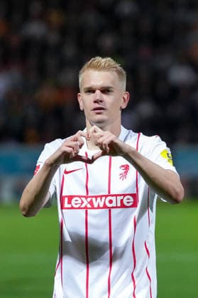 Matthias Ginter (SC Freiburg, 28) Torjubel, Emotionen, Torschuss, Abschluss, Torerfolg, Tor, Treffer , Schottland, Fussball, UEFA Conference League, Play-offs, Hinspiel, 2026 2027, Motherwell FC vs. SC Freiburg, 20.08.2026, Fir Park Stadium, Motherwell Motherwell Fir Park Stadium North Lanarkshire Schottland *** Matthias Ginter, SC Freiburg, 28 goal celebration, emotions, shot on goal, finish, goal scored, goal, Scotland, soccer, UEFA Conference League, playoffs, first leg, 2026–2027, Motherwell FC vs. SC Freiburg, August 20, 2026, Fir Park Stadium, Motherwell, Motherwell, Fir Park Stadium, North Lanarkshire, Scotland Copyright: xArnexAmbergx