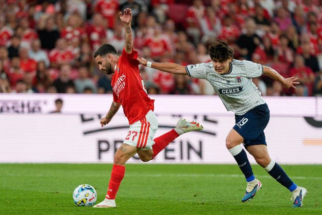 August 20, 2026, Lisbon, Portugal: Rafa Silva of SL Benfica (L) and Eric Kahl of AGF Aarhus (R) in action during the UEFA Europa League Play-Offs 1st leg football match between SL Benfica and Aarhus GF at Estadio da Luz. Final score: SL Benfica 3:1 AGF Aarhus Lisbon Portugal - ZUMAs197 20260820_aaa_s197_379 Copyright: xBrunoxdexCarvalhox