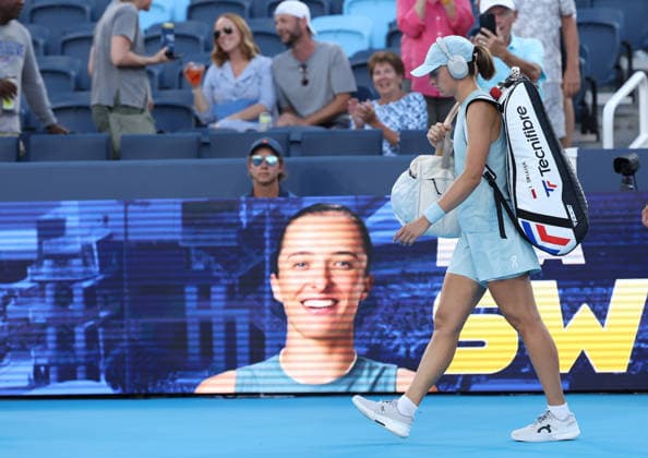 August 20, 2026, Mason, Ohio, USA: IGA SWIATEK of Poland before the match against E. Rybakina of Kazakhstan in quarterfinals of tennis tournament WTA, Tennis Damen 1000 Cincinnati Open in Mason, USA. Rybakina retired Mason USA - ZUMAc278 20260820_zsp_c278_055 Copyright: xMarcinxCholewinskix