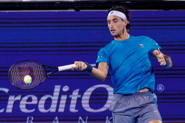 August 20, 2026, Mason, Ohio, U.S: Thiago Agustin Tirante (ARG) hits a forehand shot during ThursdayÃ¢â‚¬â ¢s quarterfinals at the Cincinnati Open at the Lindner Family Tennis Center , Mason, Oh. Mason U.S - ZUMAs304 20260820_zaf_s304_237 Copyright: xScottxStuartx