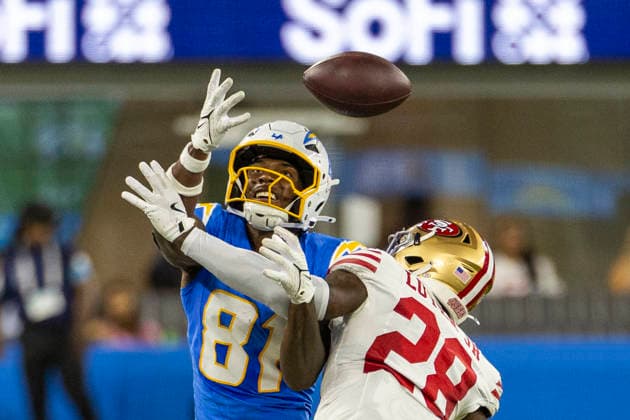 August 20, 2026, Inglewood, California, USA: San Francisco 49ers Cornerback Darrell Luter Jr. (28) d efects a pass intended for Los Angeles Chargers Wide Receiver Dalevon Campbell (81) during an NFL, American Football Herren, USA football preseason game, in Inglewood, Calif. on Thursday August 20, 2026. Inglewood USA - ZUMAc68_ 20260820_zaf_c68_027 Copyright: xRingoxChiux